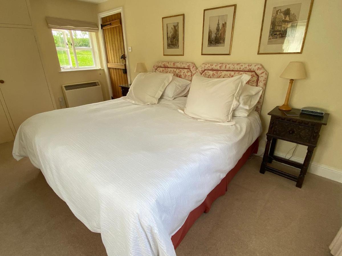 Oke Apple Cottage Shillingstone Esterno foto